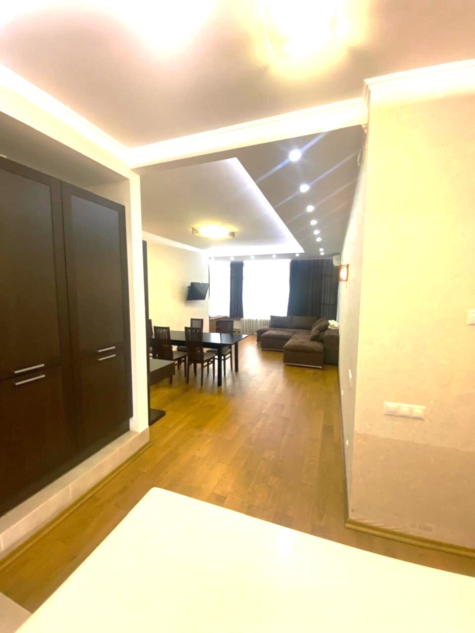 Продажа 3-комнатной квартиры 140 м², Кловский спуск, 7А