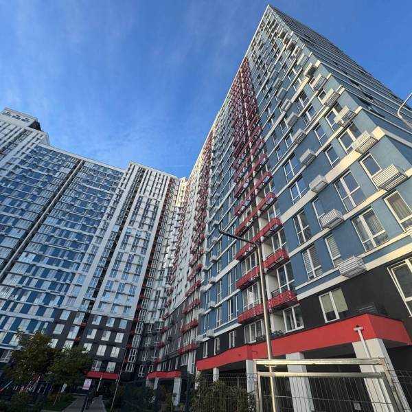 Продаж 2-кімнатної квартири 70 м², Канальна вул., 8Б