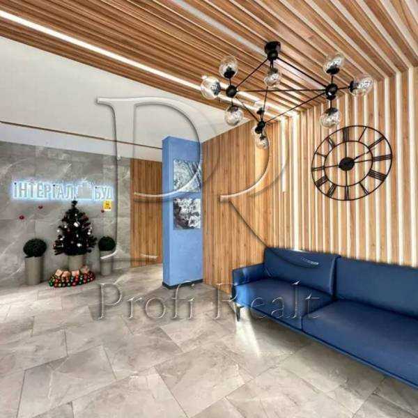 Продаж 2-кімнатної квартири 70 м², Канальна вул., 8Б