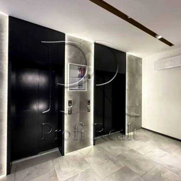 Продаж 2-кімнатної квартири 70 м², Канальна вул., 8Б