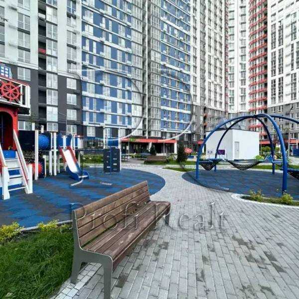 Продаж 2-кімнатної квартири 70 м², Канальна вул., 8Б