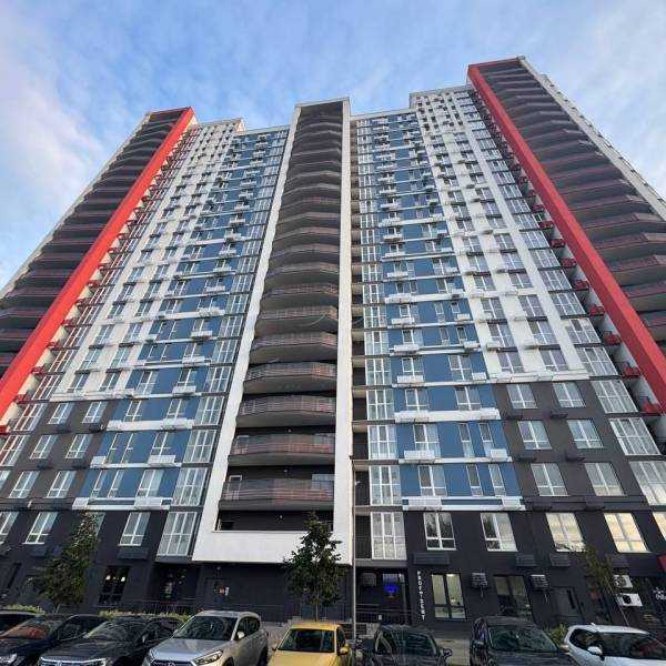 Продаж 2-кімнатної квартири 70 м², Канальна вул., 8Б
