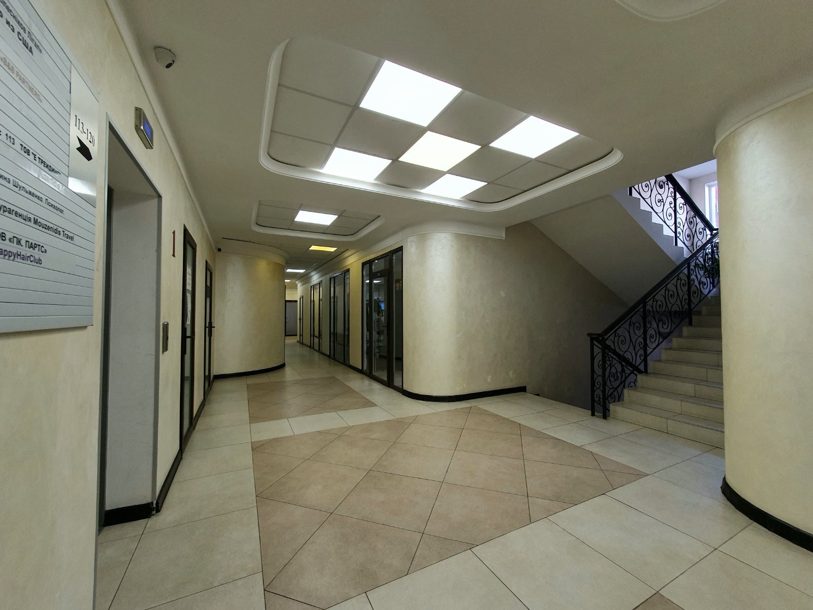 Оренда офісу в БЦ на Кудрявському узвозі  (71 м2)