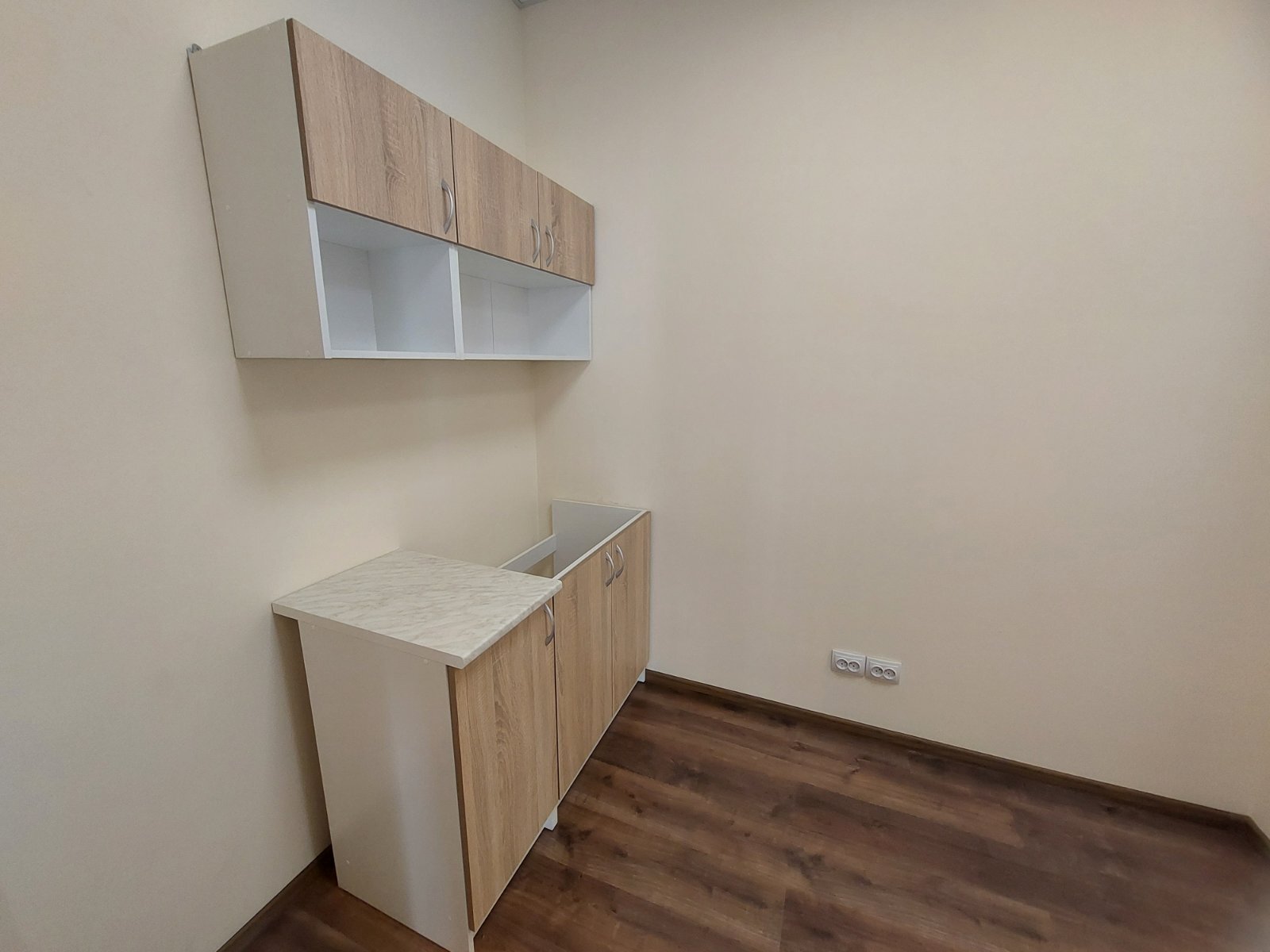 Оренда офісу в БЦ на Кудрявському узвозі  (71 м2)