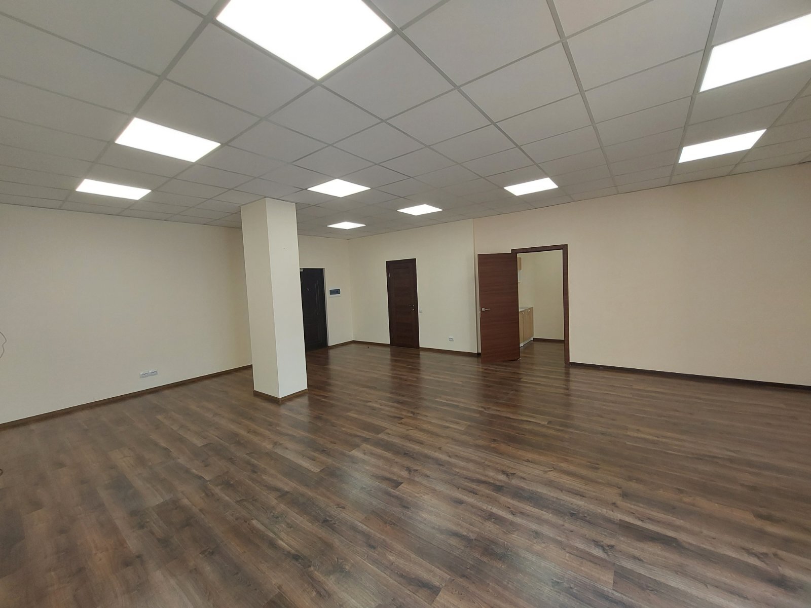 Оренда офісу в БЦ на Кудрявському узвозі  (71 м2)