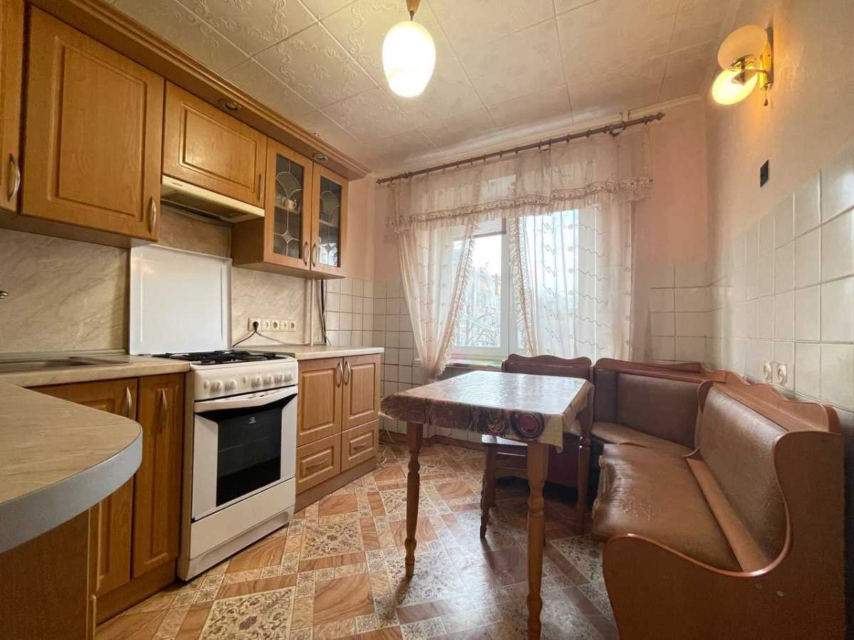 Продажа 2-комнатной квартиры 52 м², Вересневая ул., 12А
