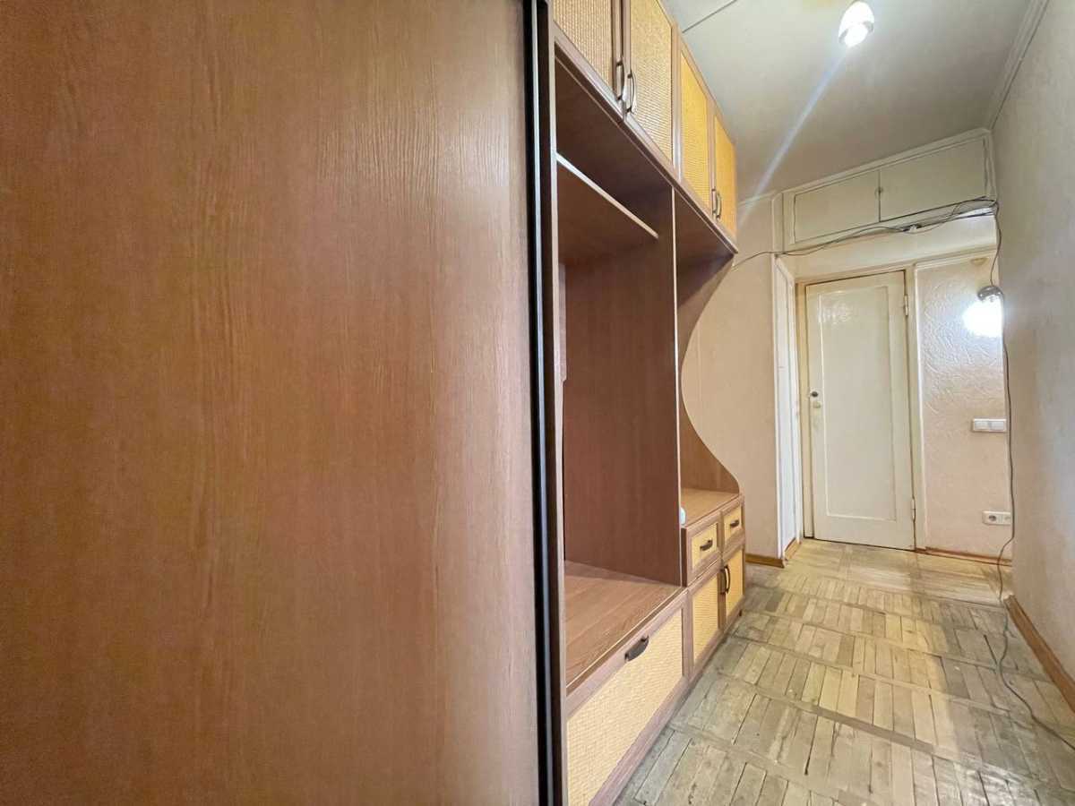 Продажа 2-комнатной квартиры 52 м², Вересневая ул., 12А