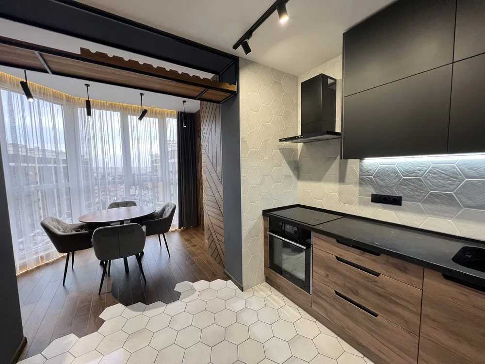 Продажа 3-комнатной квартиры 94 м², Мартынова просп., 12