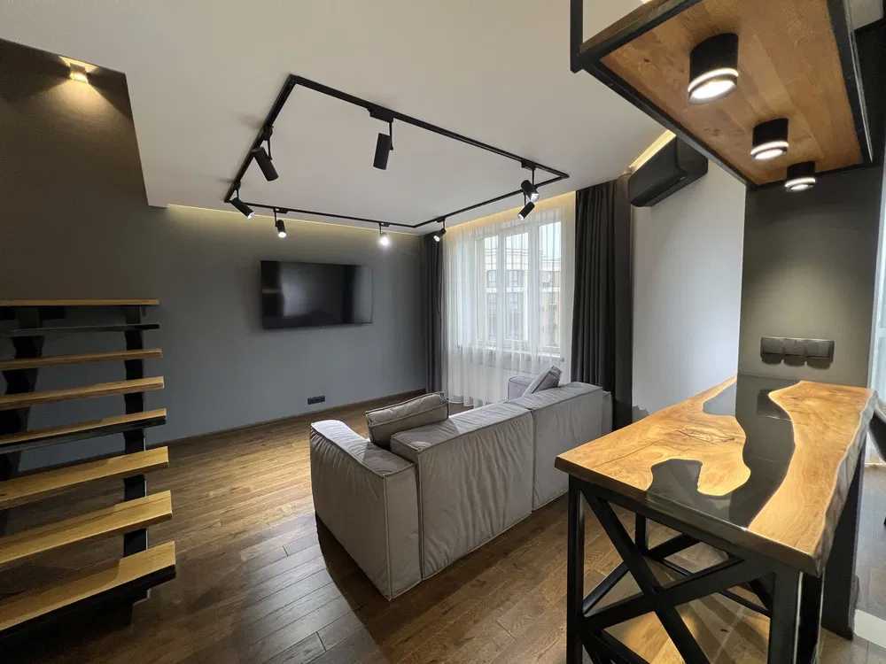 Продажа 3-комнатной квартиры 94 м², Мартынова просп., 12