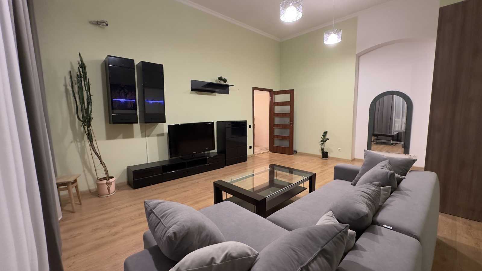 Аренда 2-комнатной квартиры 100 м², Саксаганского ул., 69