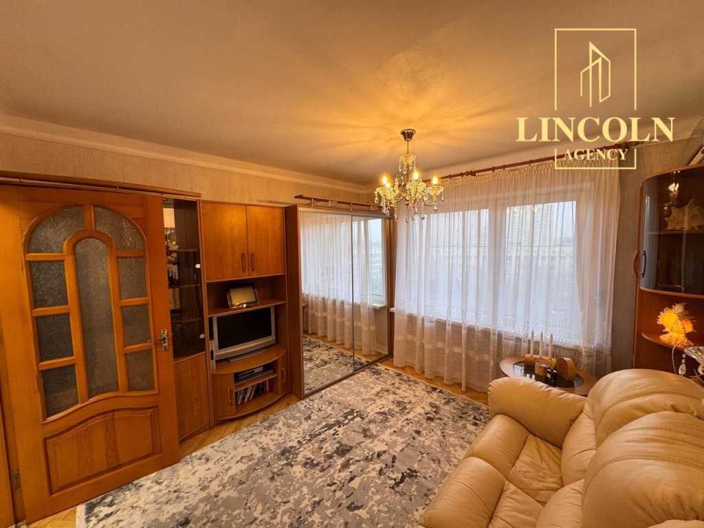 Продажа 2-комнатной квартиры 53 м², Соломенская ул., 4/2