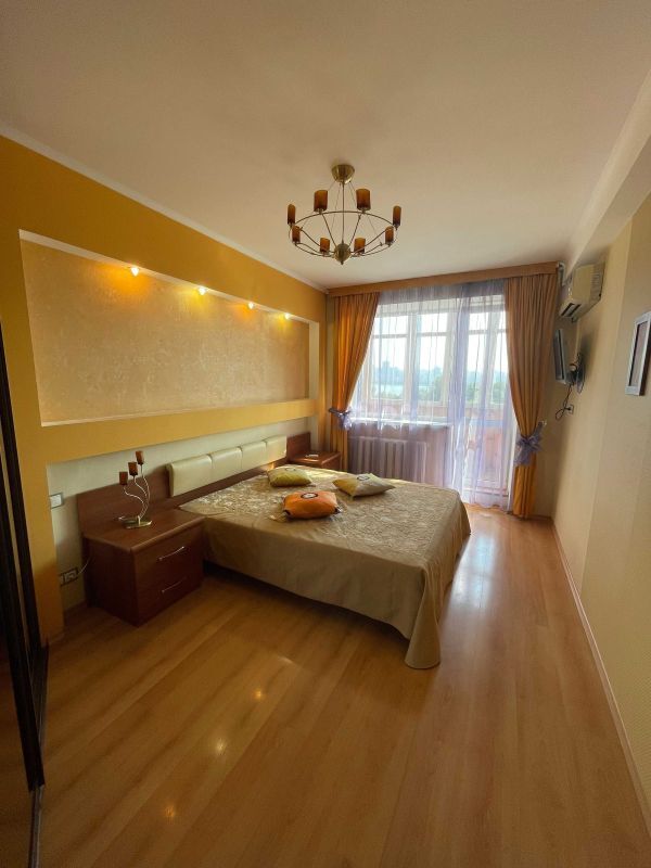 Аренда 4-комнатной квартиры 80 м², Маршала Малиновского ул., 6