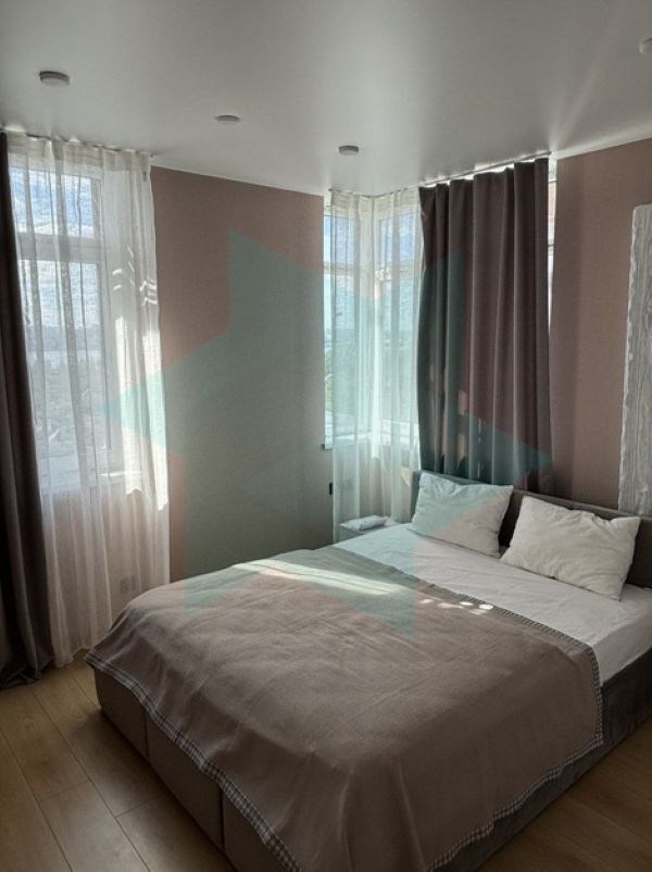 Оренда 1-кімнатної квартири 56 м², Луговська вул., 255