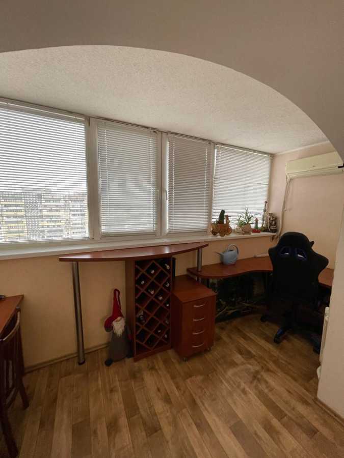 Продаж 3-кімнатної квартири 101 м², Робочий пров., 152