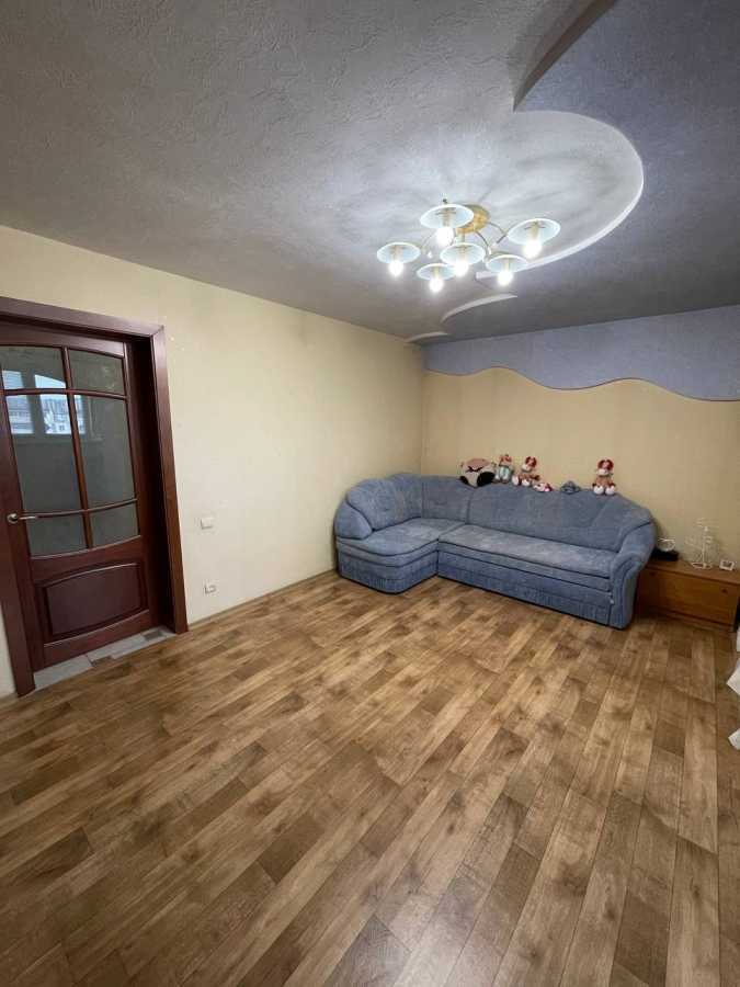 Продаж 3-кімнатної квартири 101 м², Робочий пров., 152