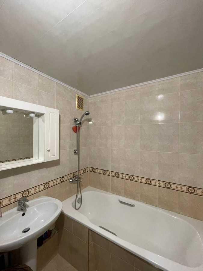 Продаж 3-кімнатної квартири 101 м², Робочий пров., 152