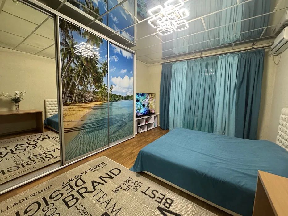 Оренда 3-кімнатної квартири 80 м², Вокзальна пл., 2