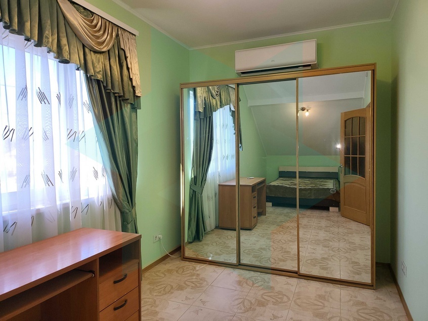 Оренда 1-кімнатної квартири 46 м², Прибережна вул.