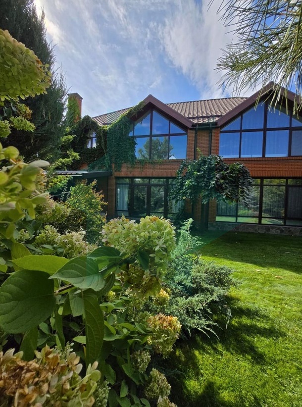 Аренда дома 400 м², Новочеркасская ул.