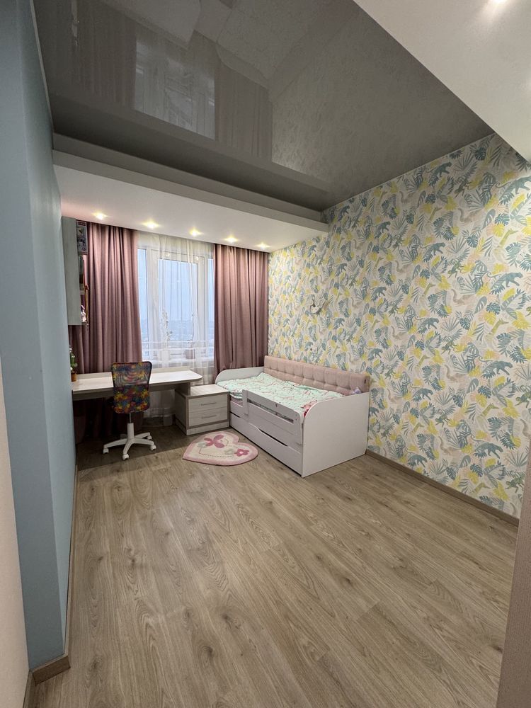 Продажа 2-комнатной квартиры 100 м², Рабочая ул., 166Д