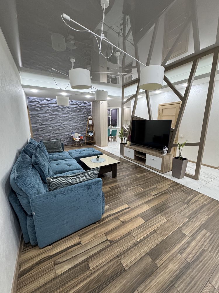 Продажа 2-комнатной квартиры 100 м², Рабочая ул., 166Д