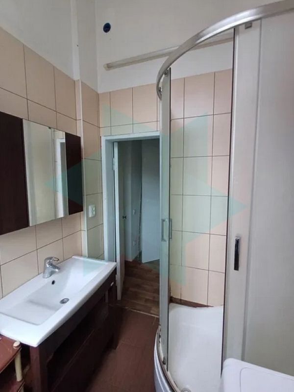 Продаж 3-кімнатної квартири 70 м², Старокозацька вул.