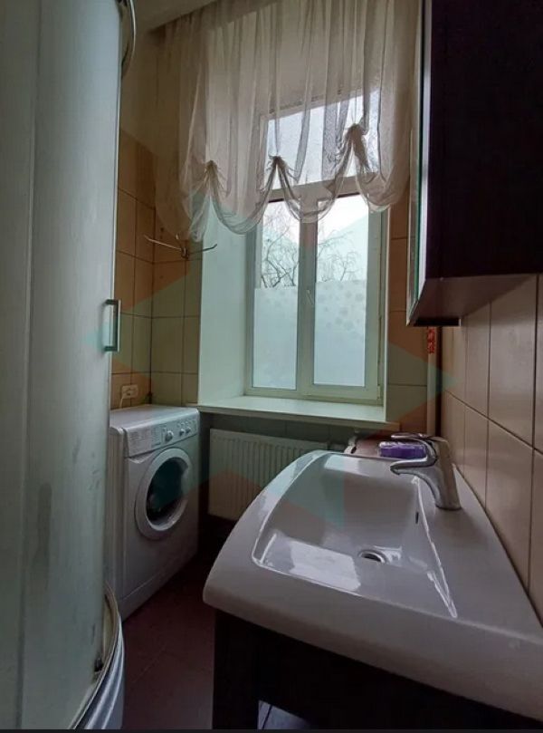 Продаж 3-кімнатної квартири 70 м², Старокозацька вул.