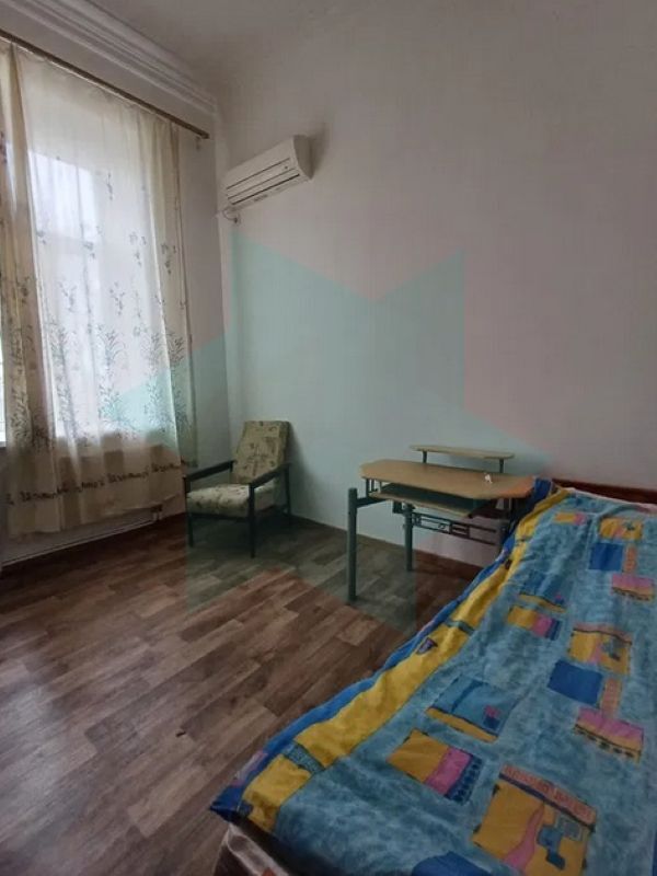 Продаж 3-кімнатної квартири 70 м², Старокозацька вул.
