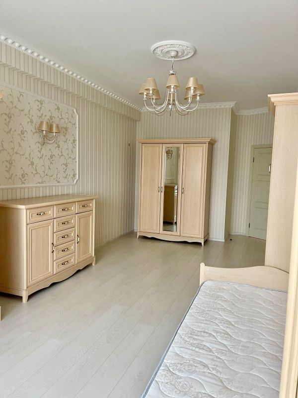 Аренда 2-комнатной квартиры 126 м², Рабочая ул., 166