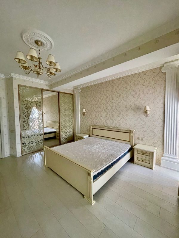 Аренда 2-комнатной квартиры 126 м², Рабочая ул., 166