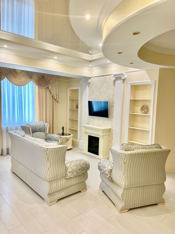 Аренда 2-комнатной квартиры 126 м², Рабочая ул., 166