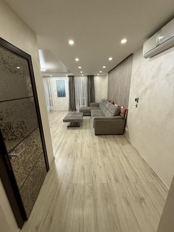 Оренда 3-кімнатної квартири 106 м², Василя Жуковського вул., 16