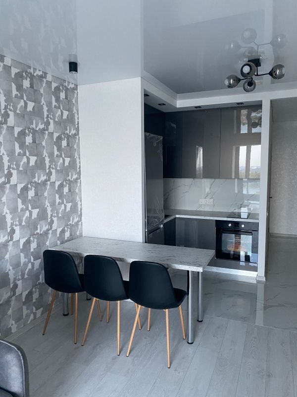 Оренда 1-кімнатної квартири 56 м², Набережна Перемоги вул., 62