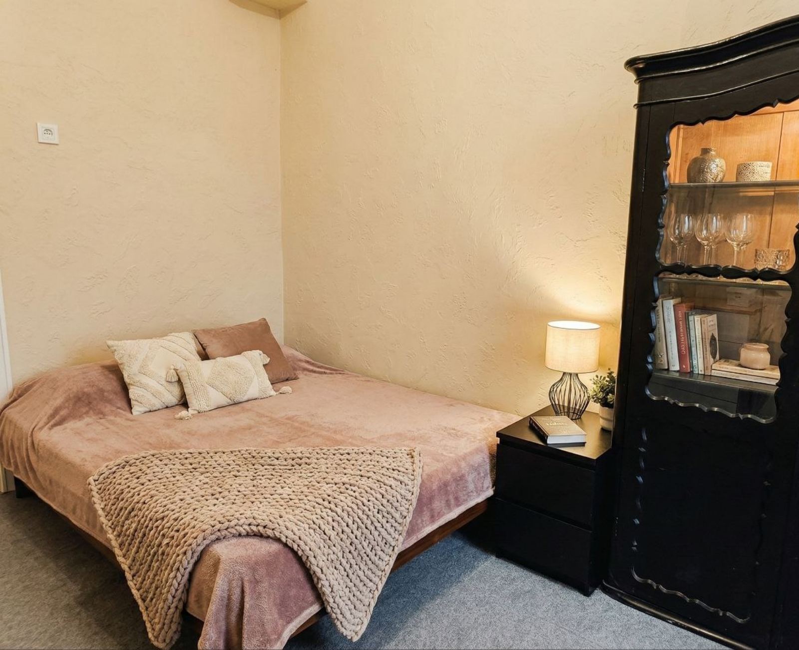 Оренда 2-кімнатної квартири 50 м², 10 Квітня вул.