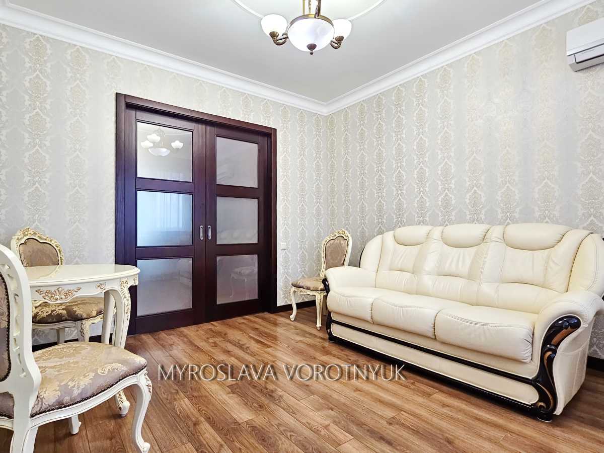 Продажа 2-комнатной квартиры 69 м², Голосеевский просп., 58