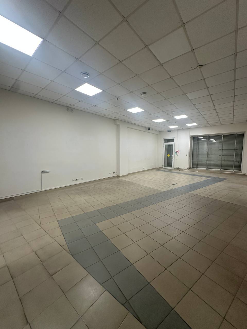 Аренда коммерции 121 м², Вячеслава Липинского ул., 12