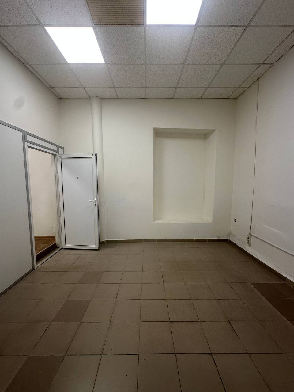 Аренда коммерции 121 м², Вячеслава Липинского ул., 12