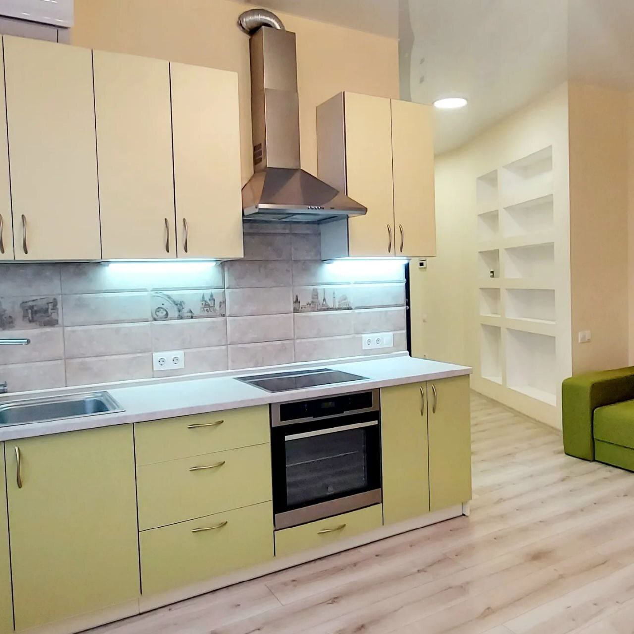 Аренда 2-комнатной квартиры 56 м², Симферопольская ул.