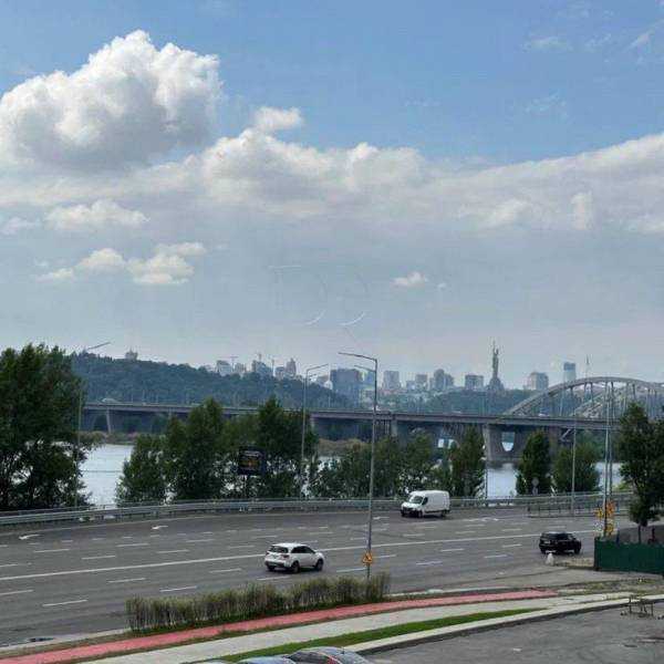 Продаж 2-кімнатної квартири 70 м², Дніпровське шосе, 15Є