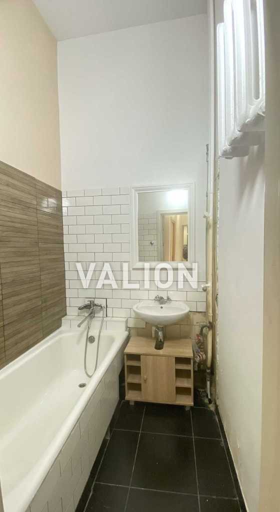 Продажа 3-комнатной квартиры 78 м², Михайловский пер., 17