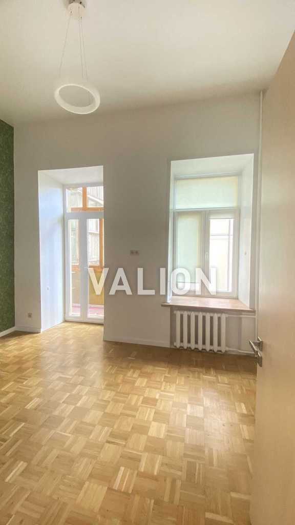 Продажа 3-комнатной квартиры 78 м², Михайловский пер., 17