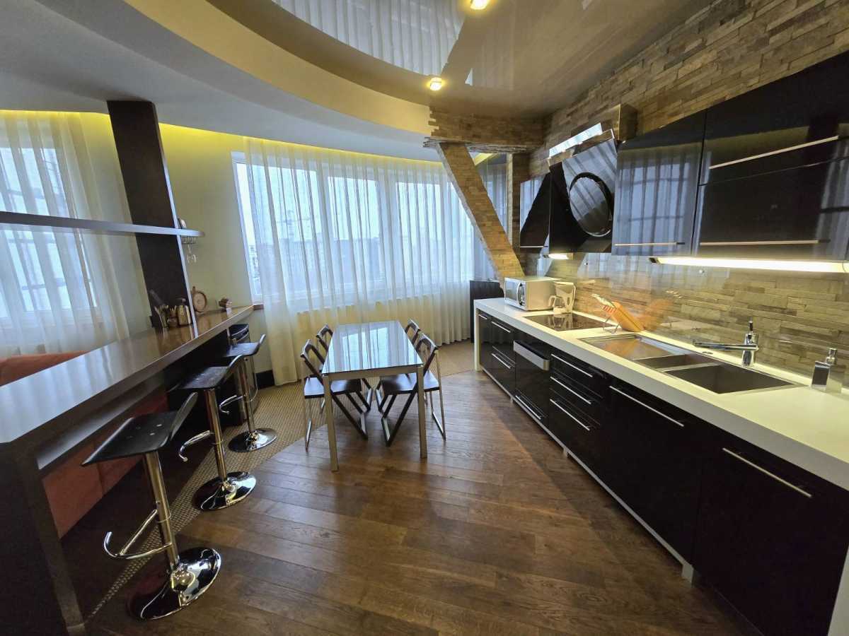 Оренда 2-кімнатної квартири 77 м², Павла Нирнберга вул., 10