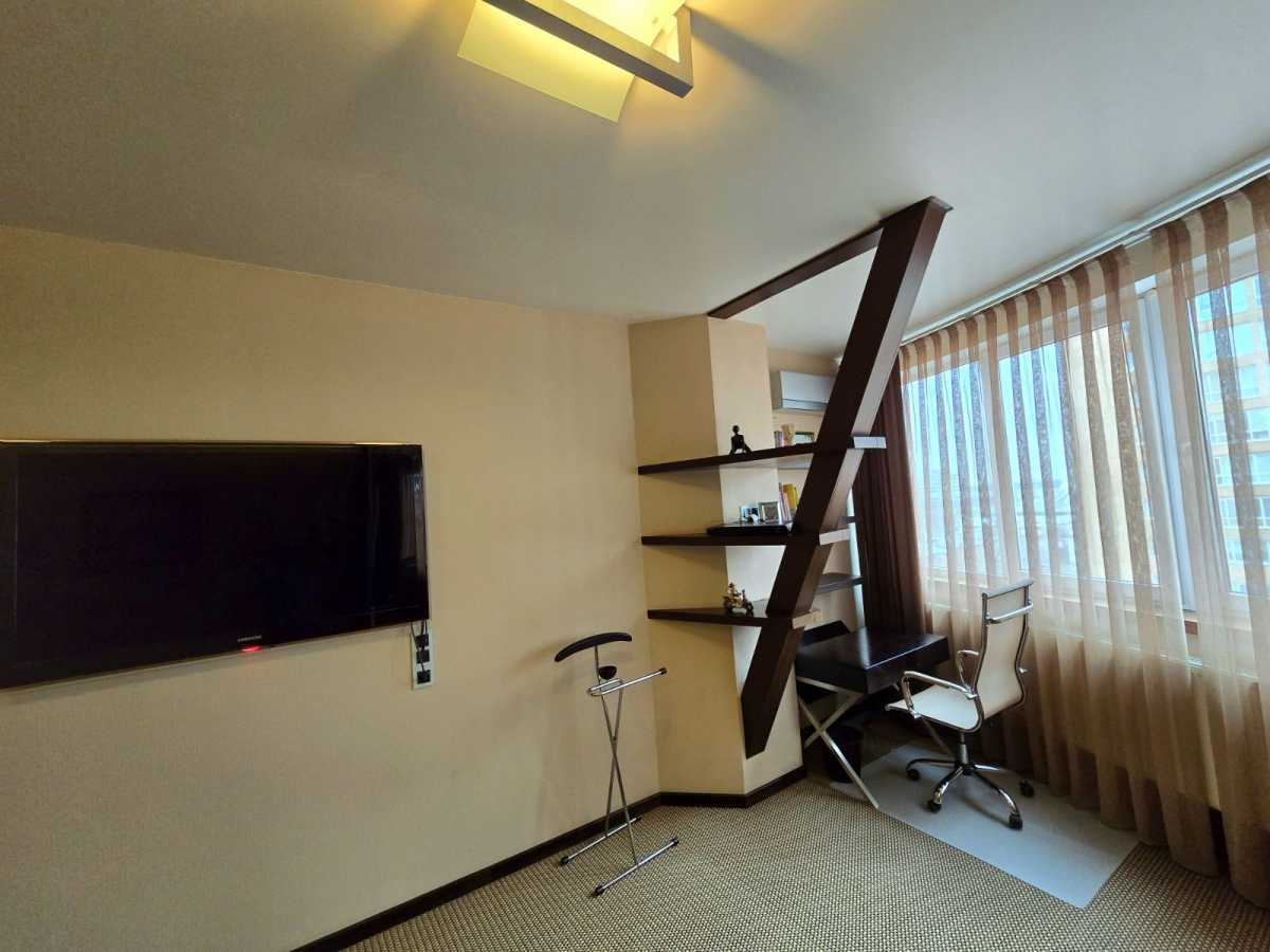 Оренда 2-кімнатної квартири 77 м², Павла Нирнберга вул., 10