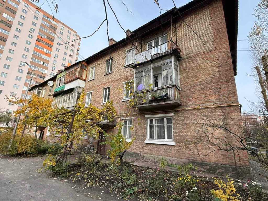 Продаж 2-кімнатної квартири 47 м², Корсунська вул., 33
