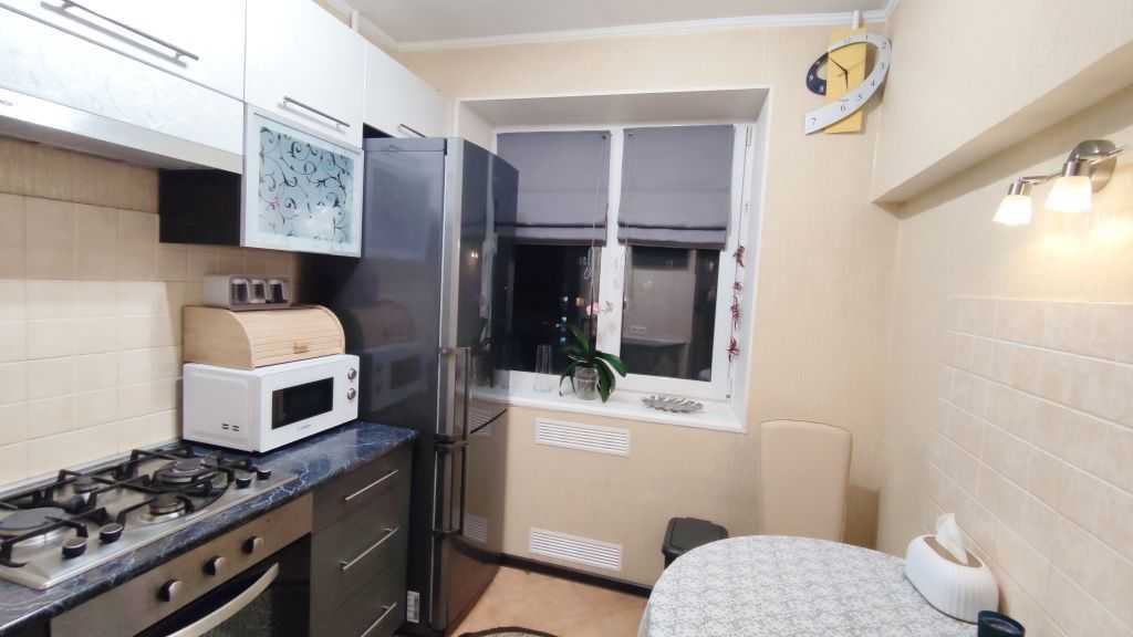 Продаж 2-кімнатної квартири 47 м², Василя Сухомлинського вул.