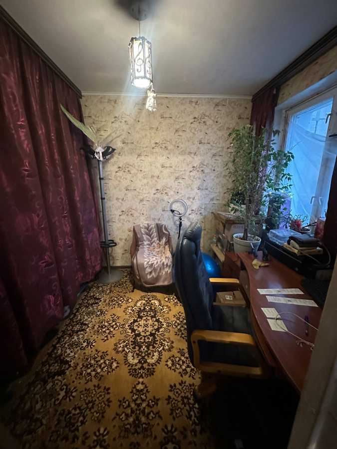 Продажа 3-комнатной квартиры 57 м², Солнечная ул., 42