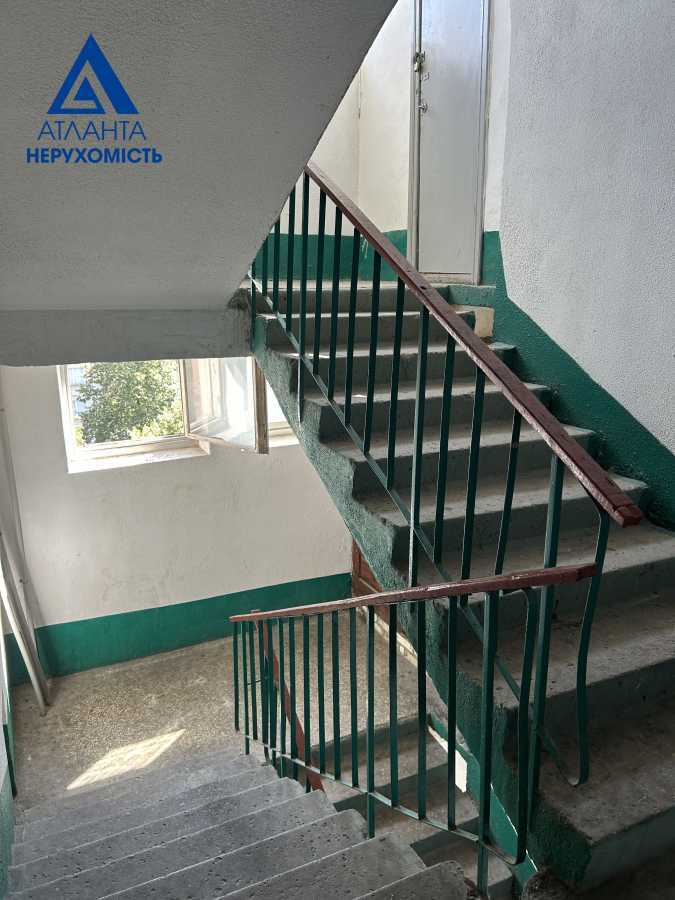 Продаж 3-кімнатної квартири 70 м², Кравчука вул., 7