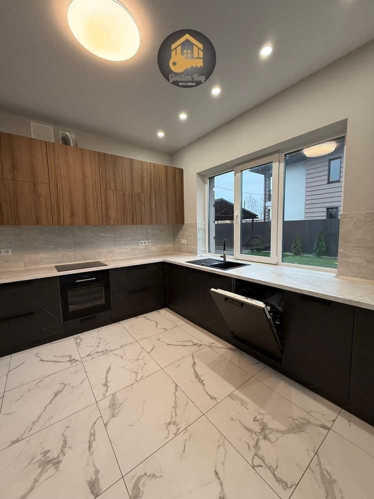 Продажа 4-комнатной квартиры 200 м², Вишнева, 35