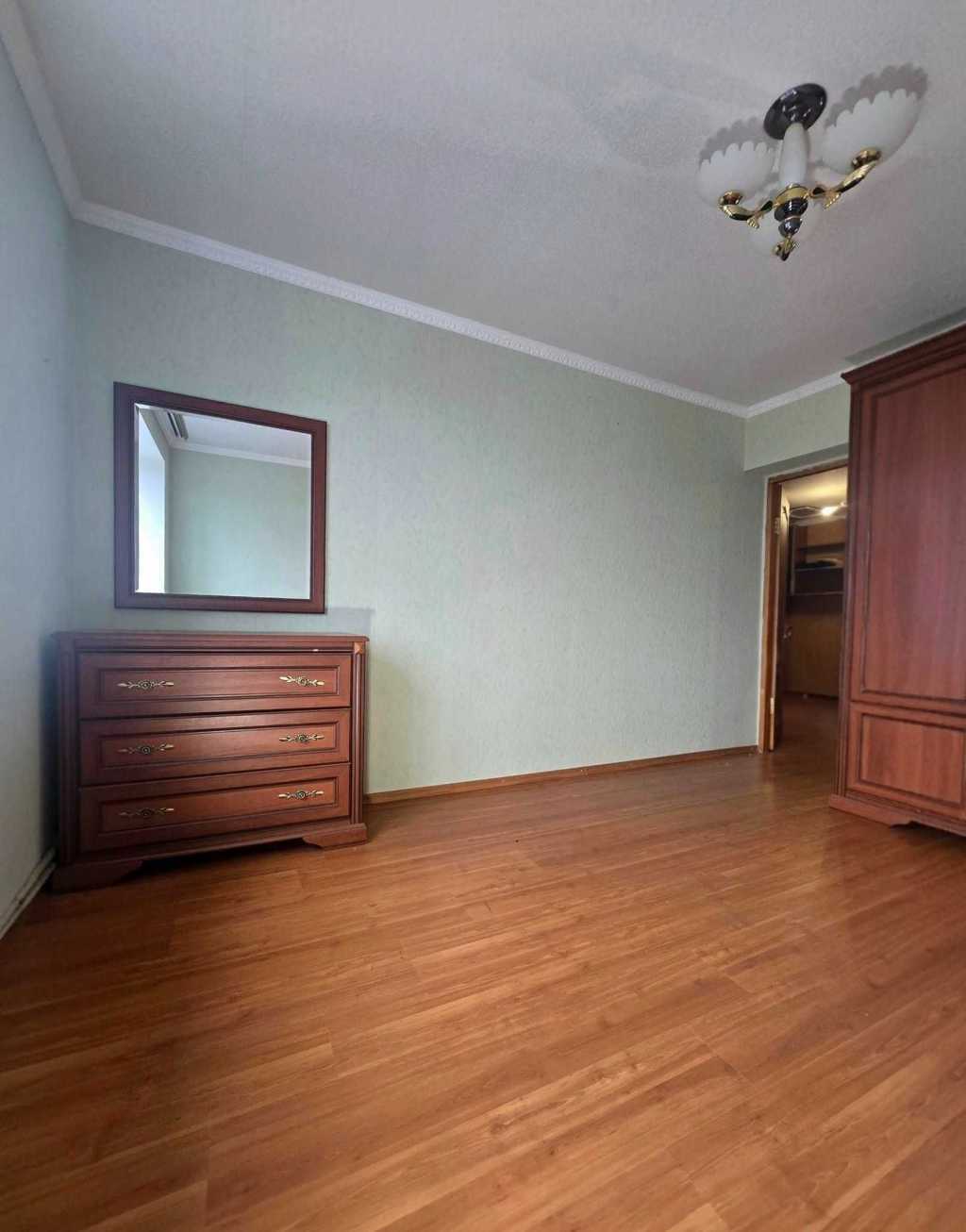 Продаж 2-кімнатної квартири 59 м², Нова