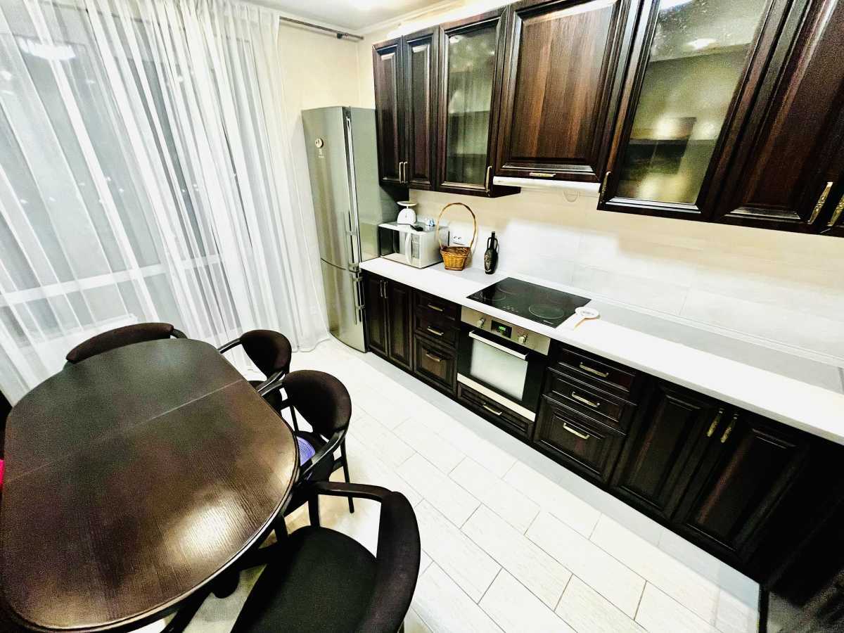 Оренда 2-кімнатної квартири 40 м², Святошинська вул., 27Г